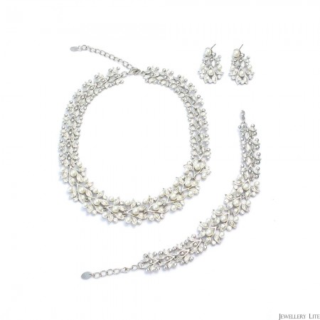 http://www.jewellerylite.com/150-717-thickbox/winter-leaves-n-pearls-set.jpg