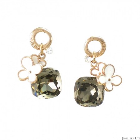 http://www.jewellerylite.com/181-774-thickbox/olivily-floral-drop-studs.jpg