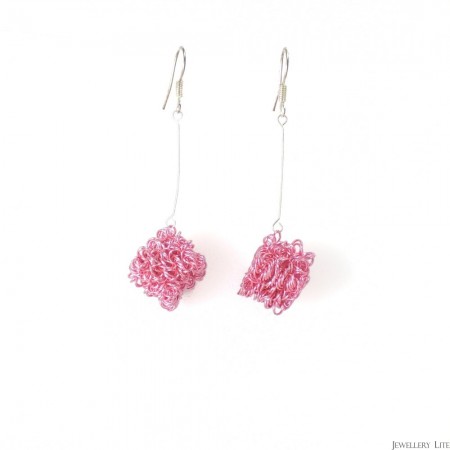 http://www.jewellerylite.com/198-818-thickbox/crazy-square-mesh-pink-earrings.jpg