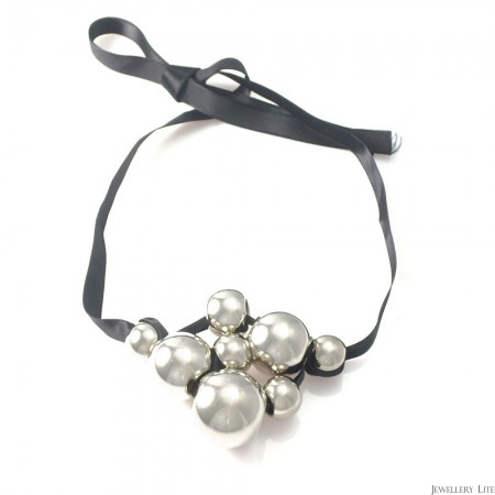 http://www.jewellerylite.com/207-843-thickbox/chunky-ball-ribbon-necklace.jpg