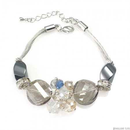 http://www.jewellerylite.com/225-928-thickbox/crystal-snowballs-bracelet.jpg