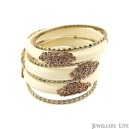 http://www.jewellerylite.com/99-334-thickbox/embellished-multi-bangles-set.jpg
